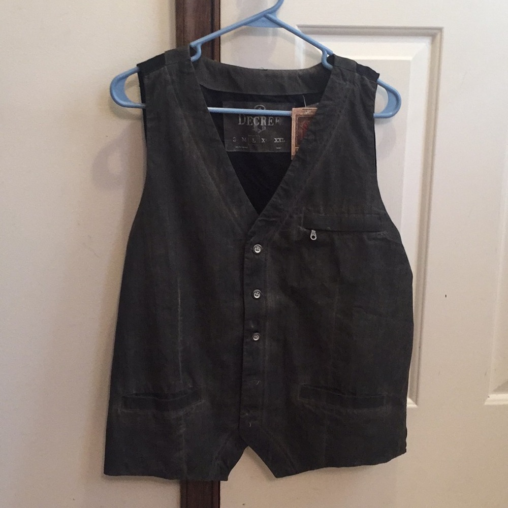 Decree Light Gray Vest